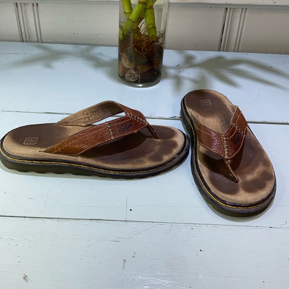 🍄‍🟫🧝‍♀️-Dr. Martens Sandals-🧝‍♀️🍄‍🟫 - Picture 1 of 10